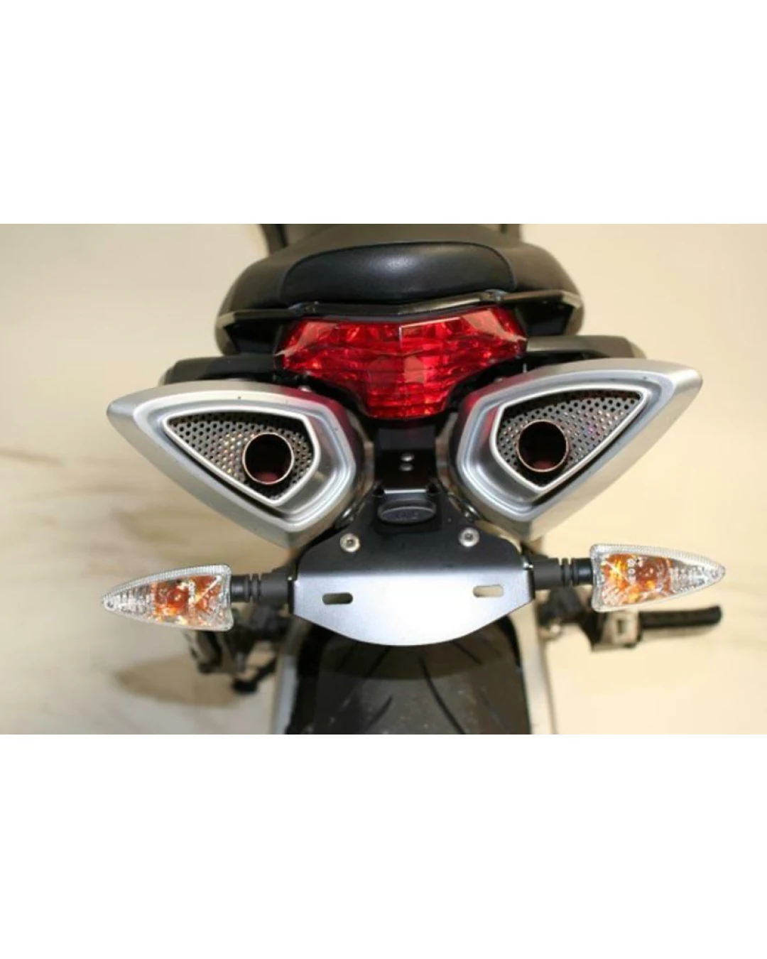 Стойка за номер R&G RACING Licence Plate Holder Aprilia Shiver 750 07-17