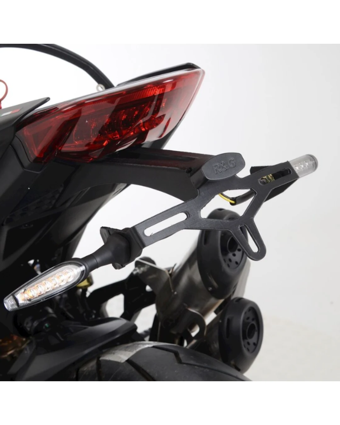Стойка за номер R&G RACING Licence Plate Holder - Black Ducati Monster 950