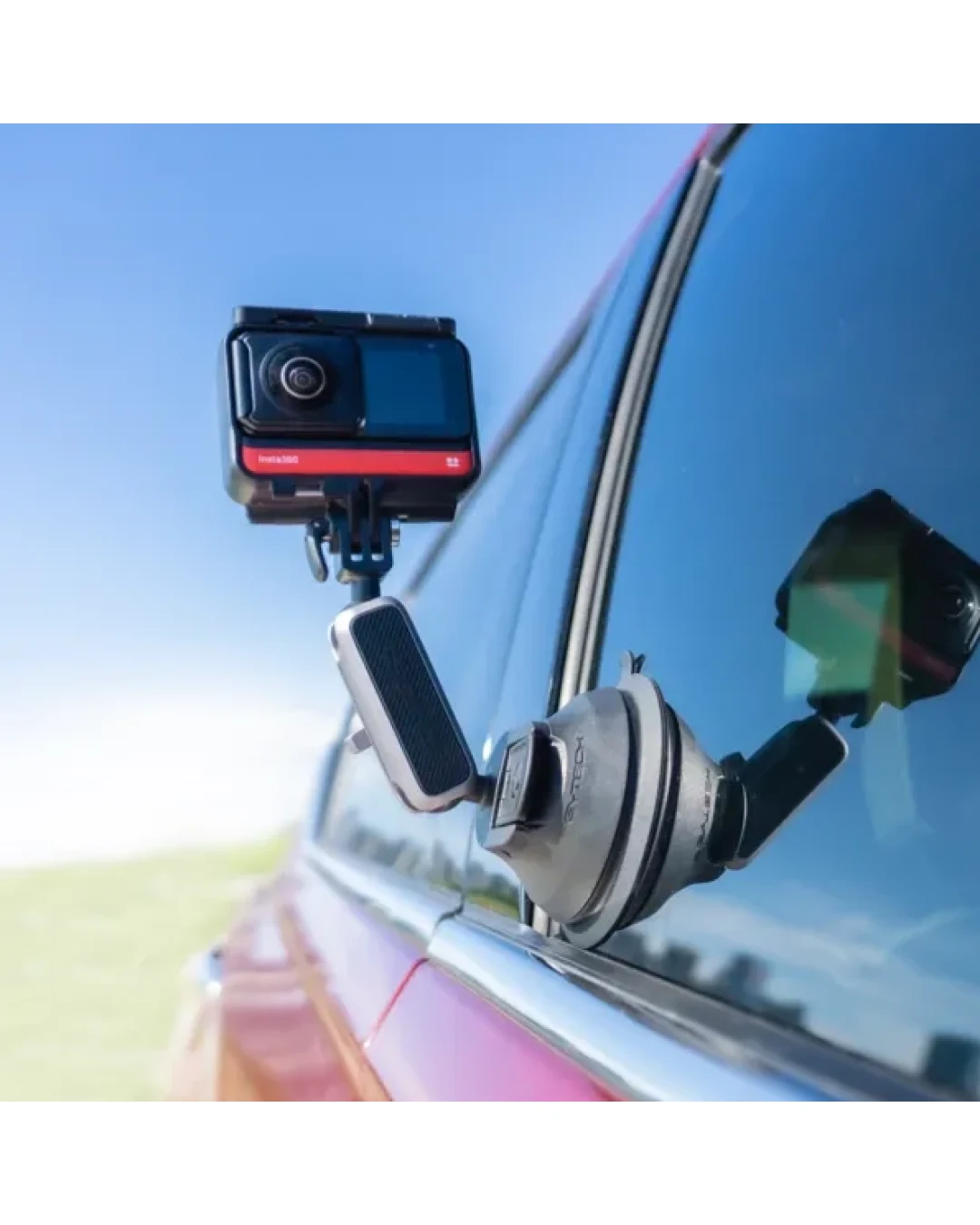 Стойка за закрепване на екшън камера Insta360 Suction Cup Car Mount