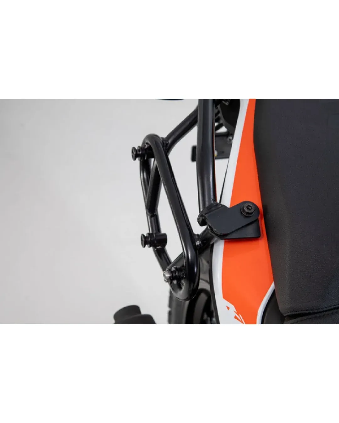 Странична стойка за куфар SW-MOTECH SLC SIDE CARRIER R ADVENTURE 390 ABS 21