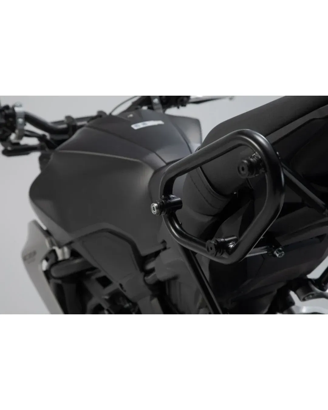 Странични стойки за куфар SW-MOTECH SLC SIDE CARRIER L CB 125 R ABS 23