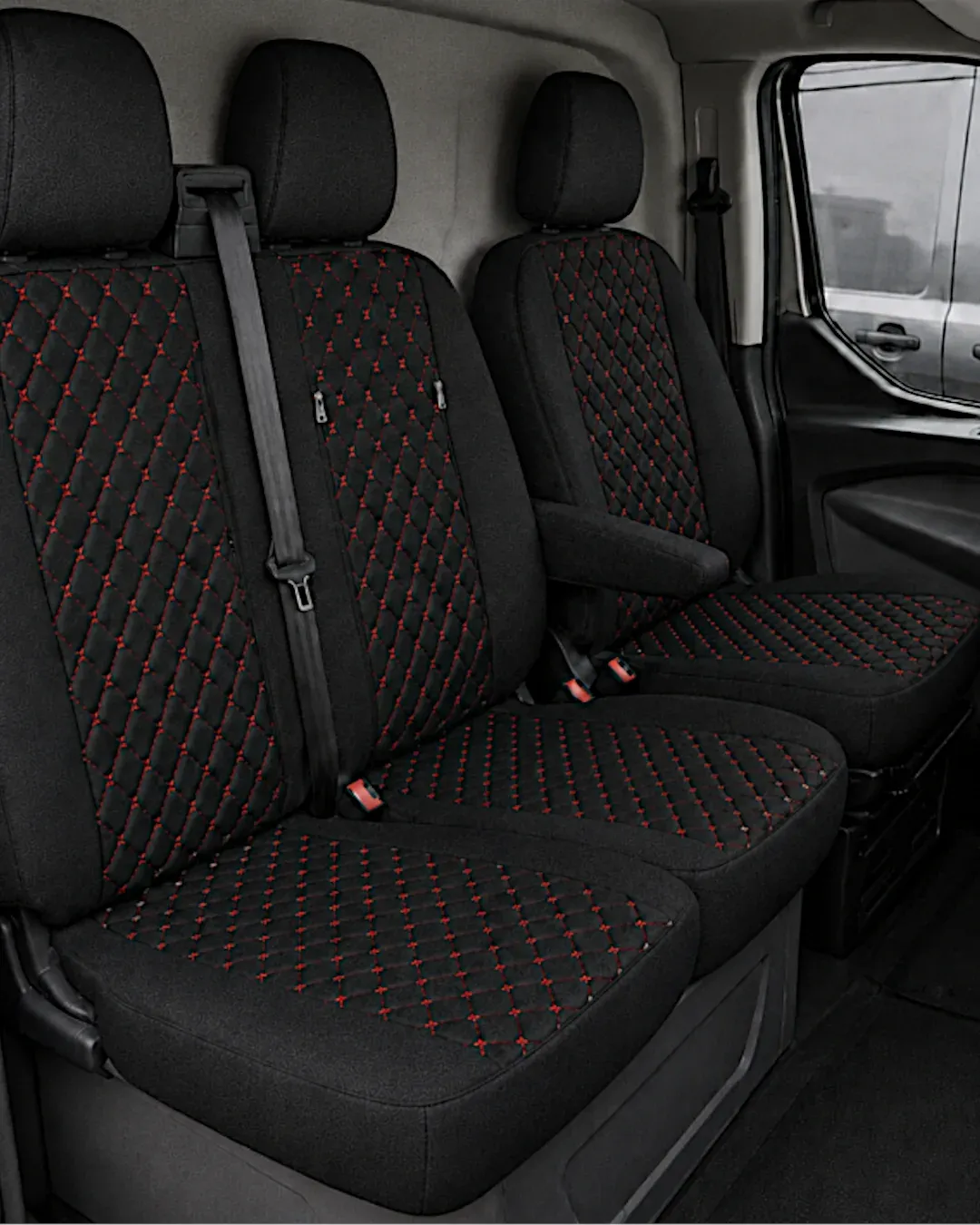 Тапицерия за Ford Transit Custom - черна / червен шев, 8 части (2012+)