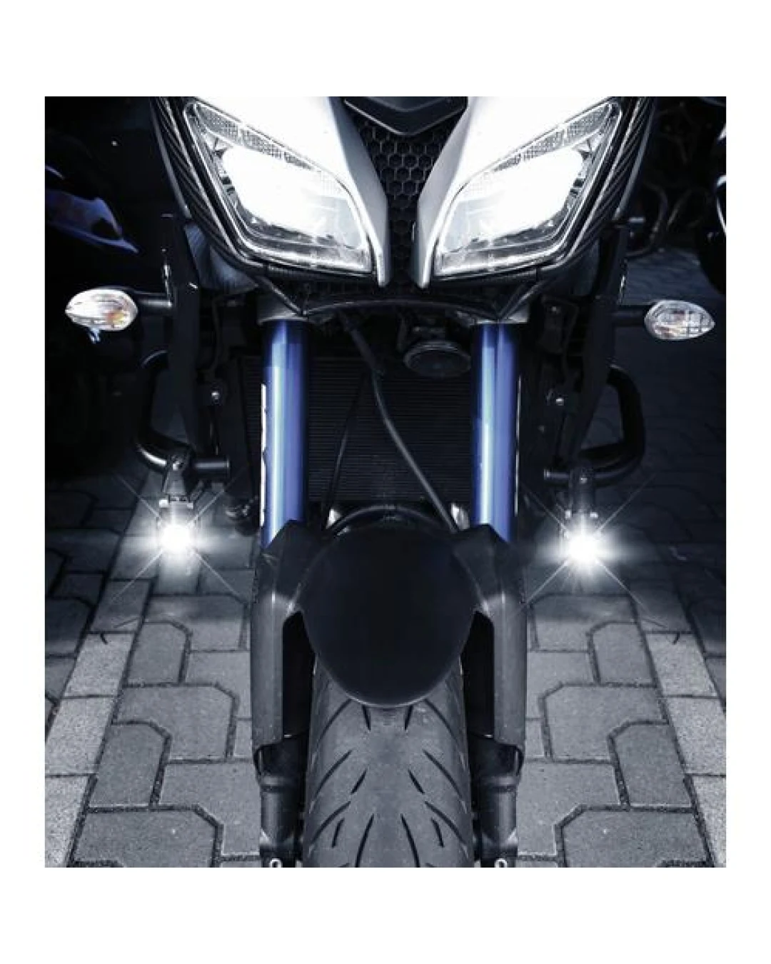 Универсална LED светлина за мотор LAMPA 72338