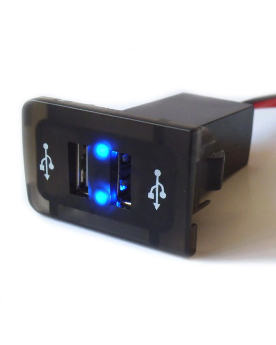 USB зарядно с два USB изхода за автомобил Голф 4/Бора 4 VW Golf 4 Bora 4 Син Цвят