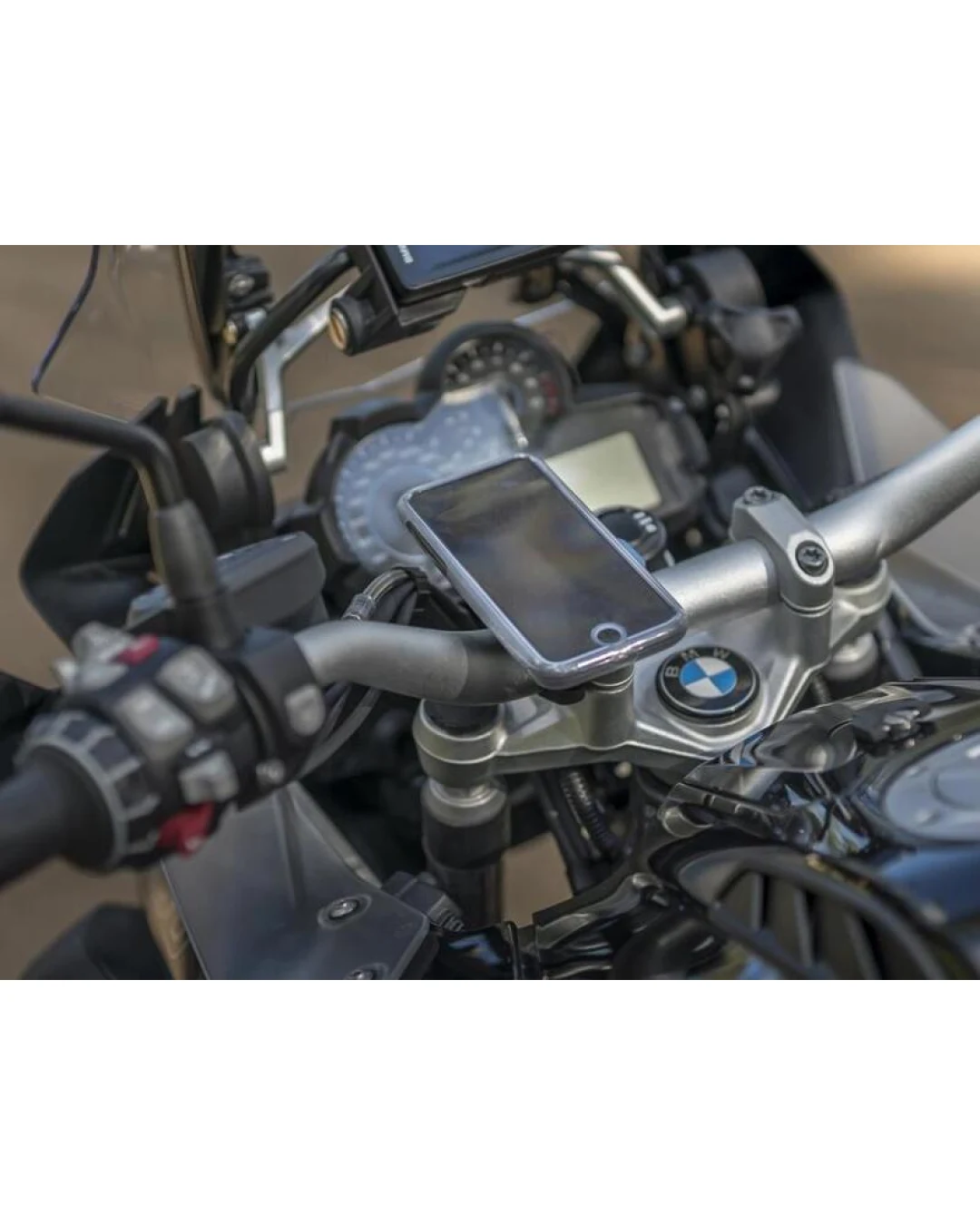 Водоустойчив калъф QUAD LOCK iPhone 12/12 Pro
